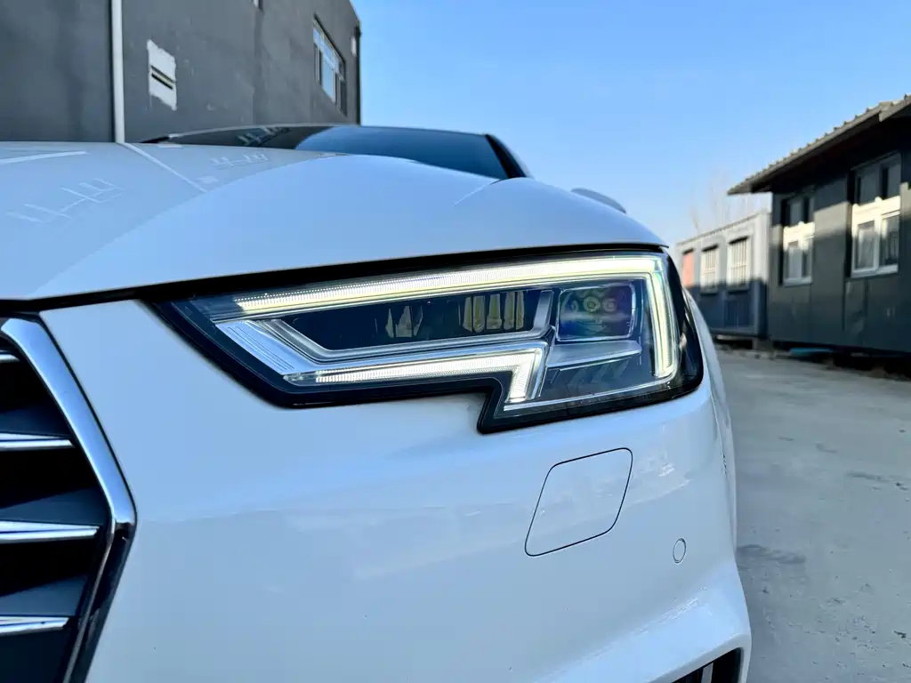 Audi A4L 2017 — фото 8