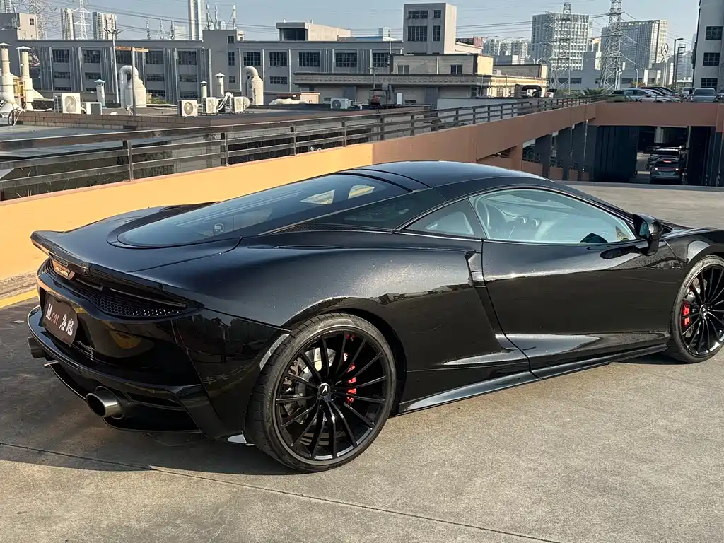 McLaren GT 2020 — фото 10