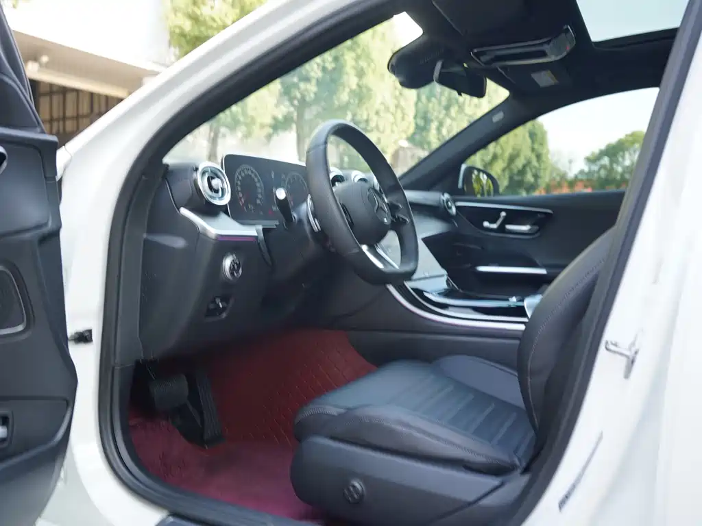 Mercedes-Benz C-Class 2022 — фото 13