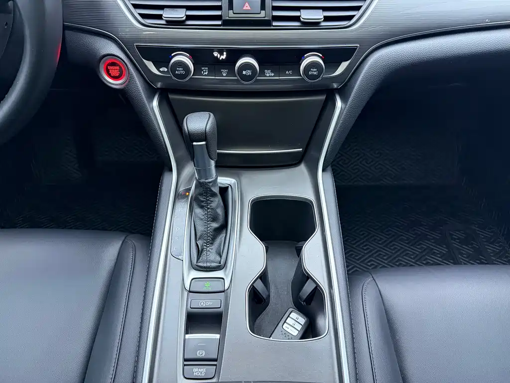 Honda Accord 2022 — фото 12