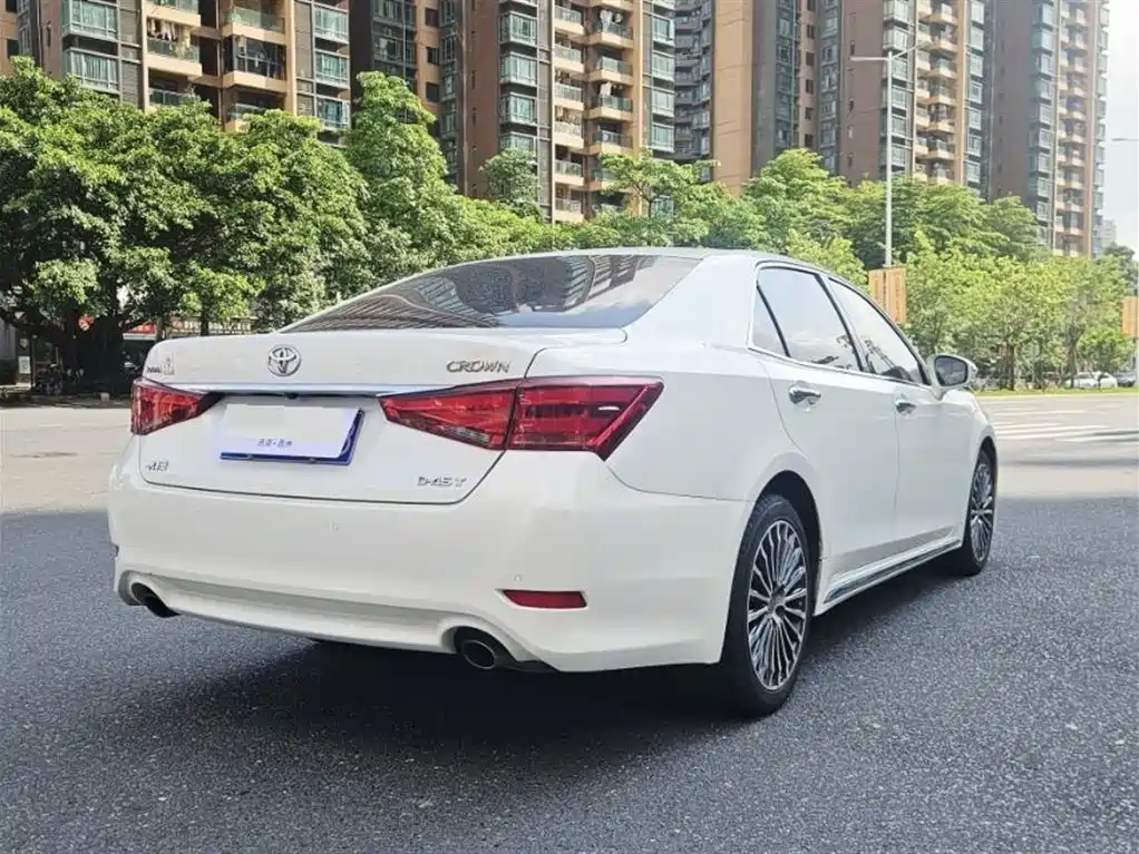 Toyota Crown 2019 — фото 8