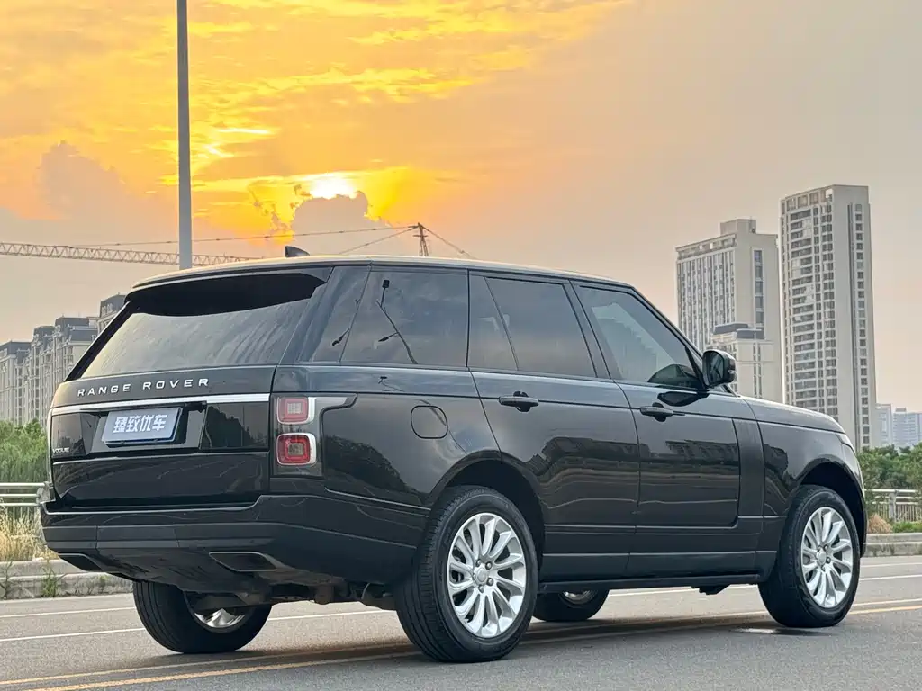 Land Rover Range Rover 2021 — фото 10