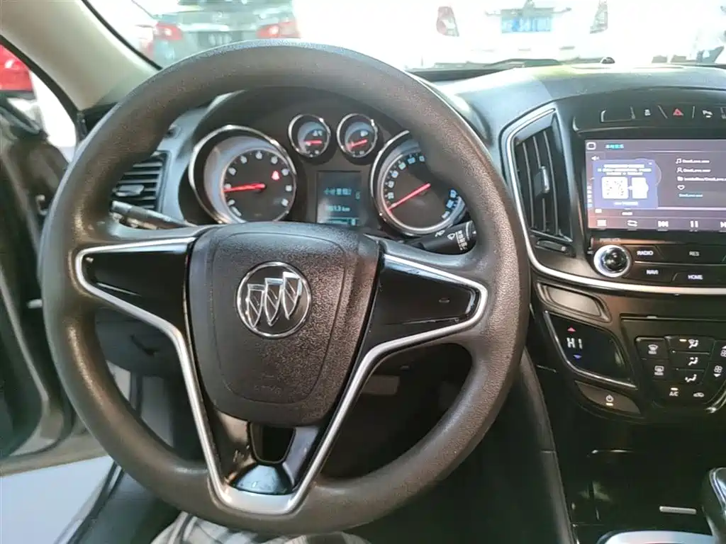 Buick Regal 2015 — фото 10