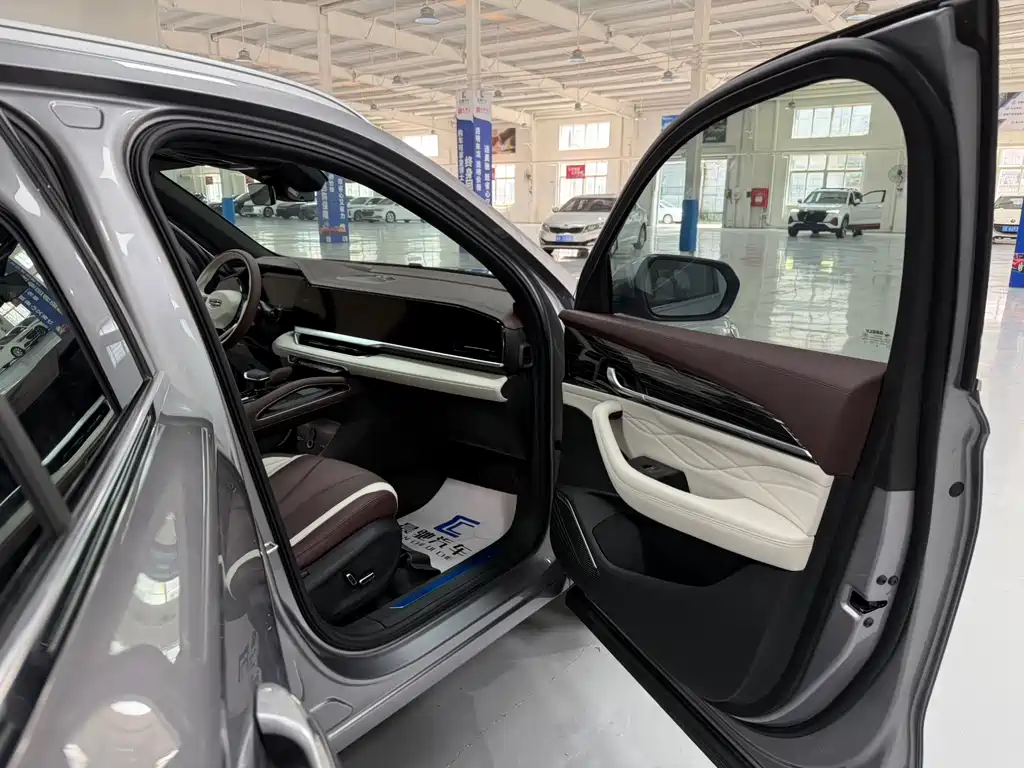 Geely Xingyue L 2025 — фото 13