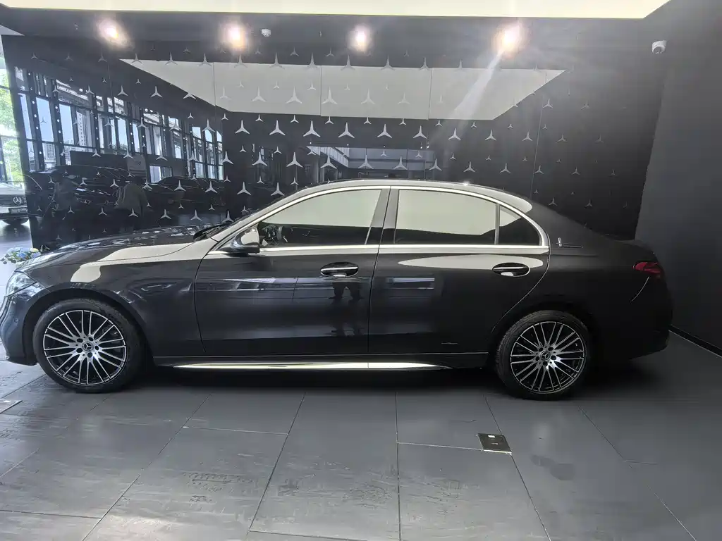 Mercedes-Benz C-Class 2022 — фото 4