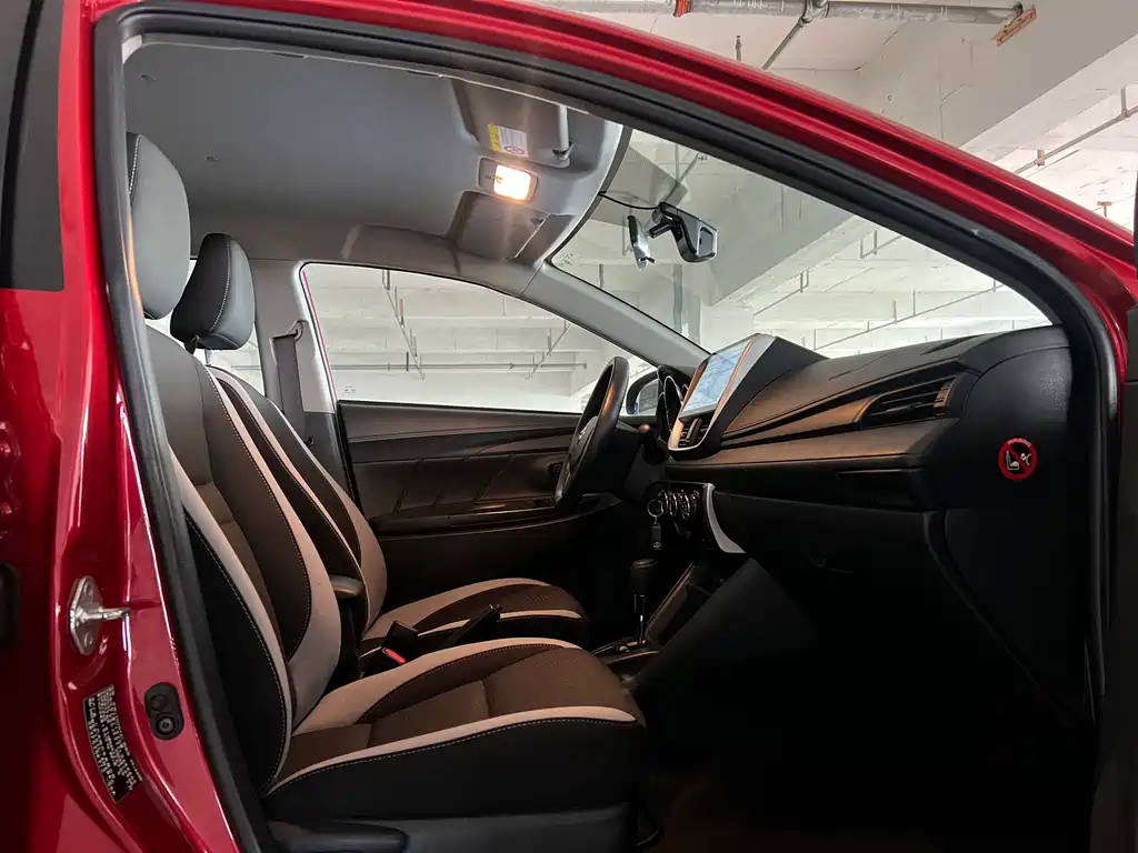 Toyota Yaris L 2020 — фото 21