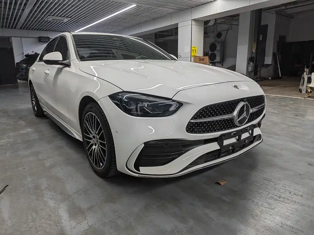 Mercedes-Benz C-Class 2024