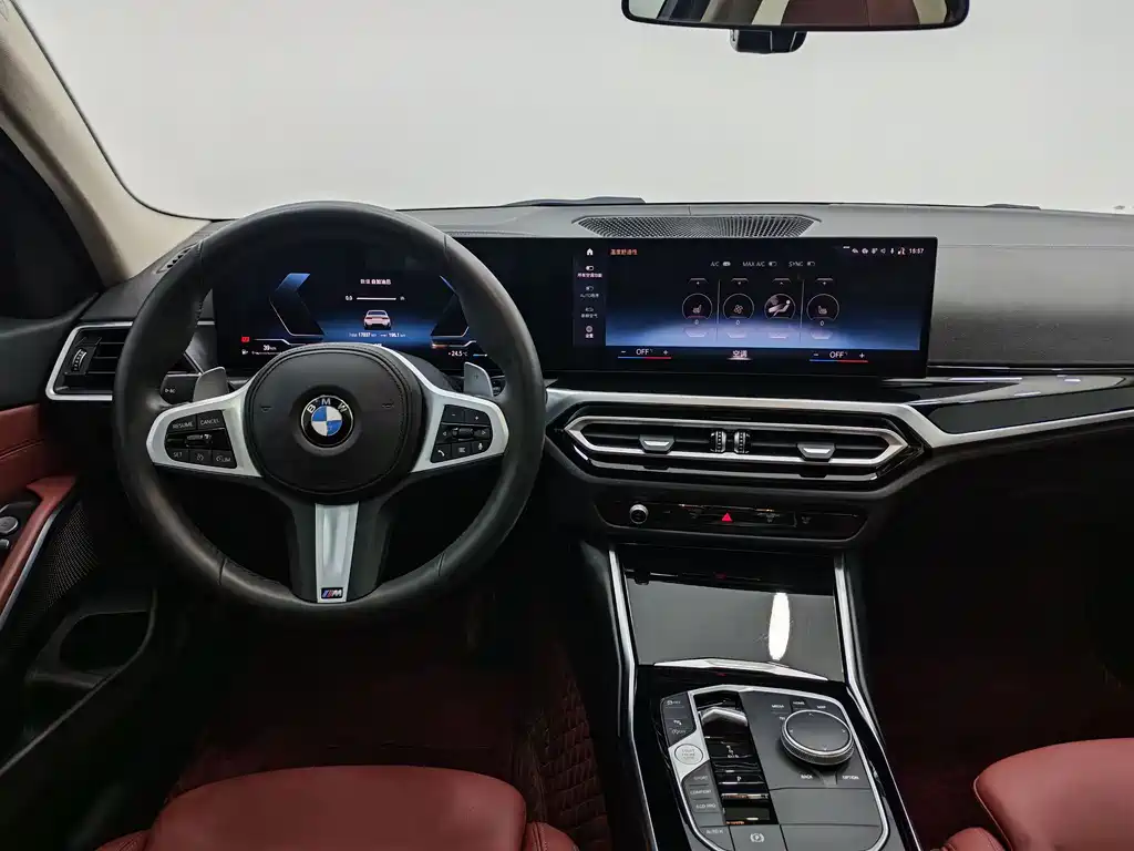 BMW 3 Series 2023 — фото 11