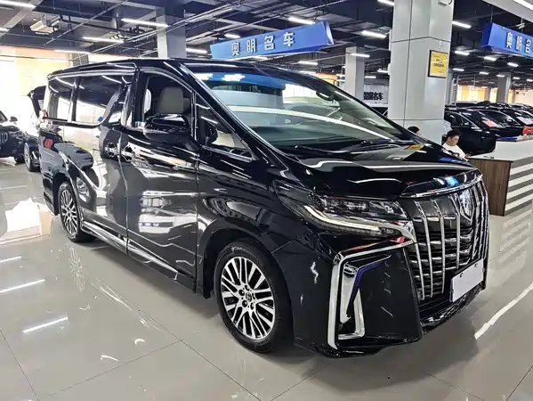 Toyota Alphard 2015