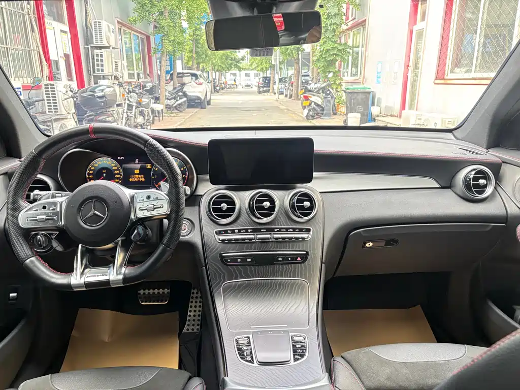 Mercedes-Benz GLC AMG 2021 — фото 3