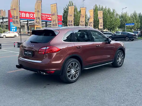 Porsche Cayenne 2011