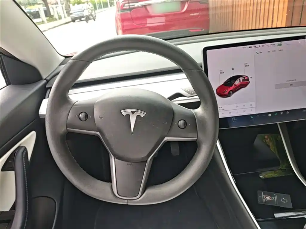 Tesla Model 3 2020 — фото 11