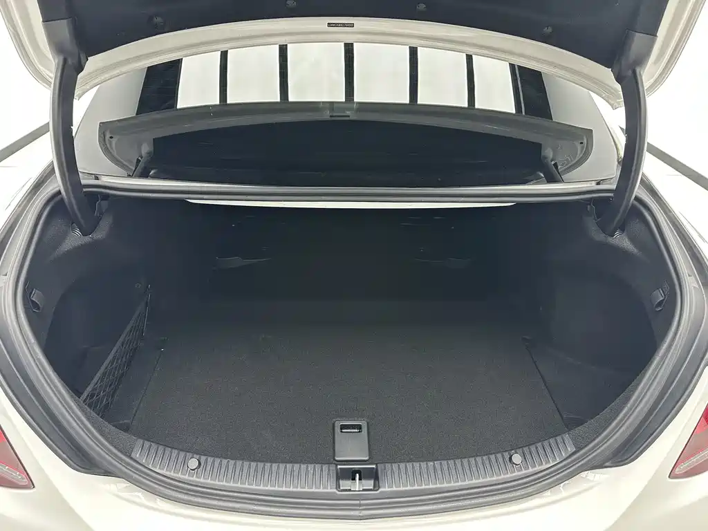 Mercedes-Benz C-Class 2020 — фото 17