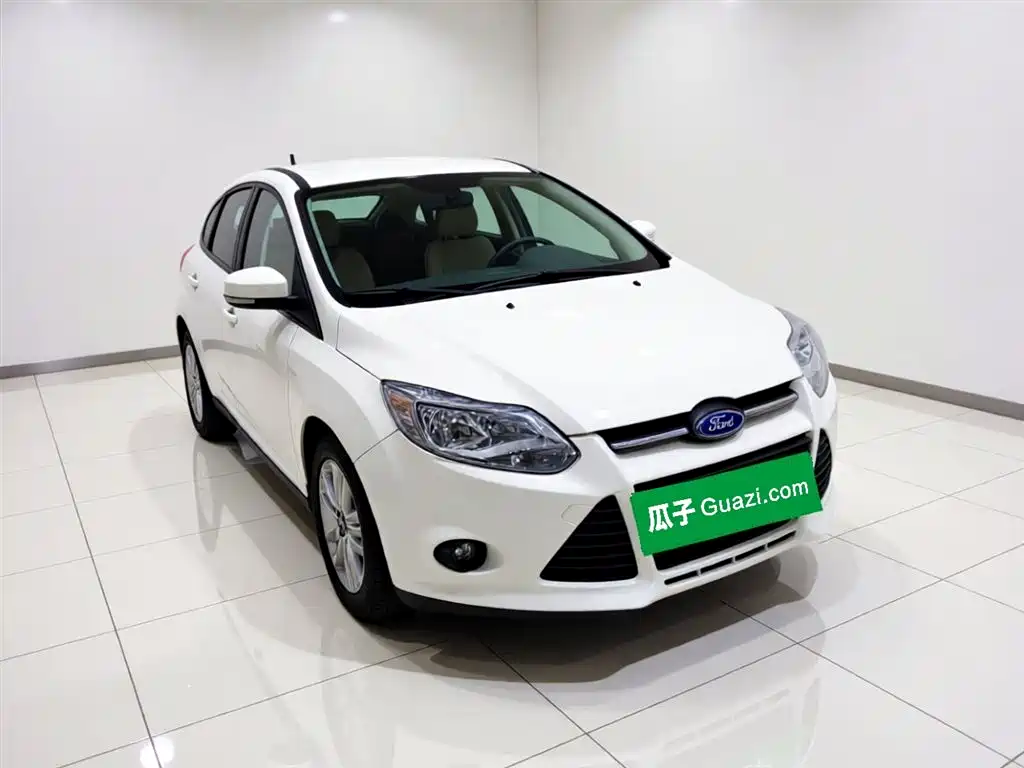 Ford Focus 2014 — фото 3
