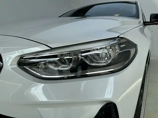BMW 1 Series 2022 — фото 20
