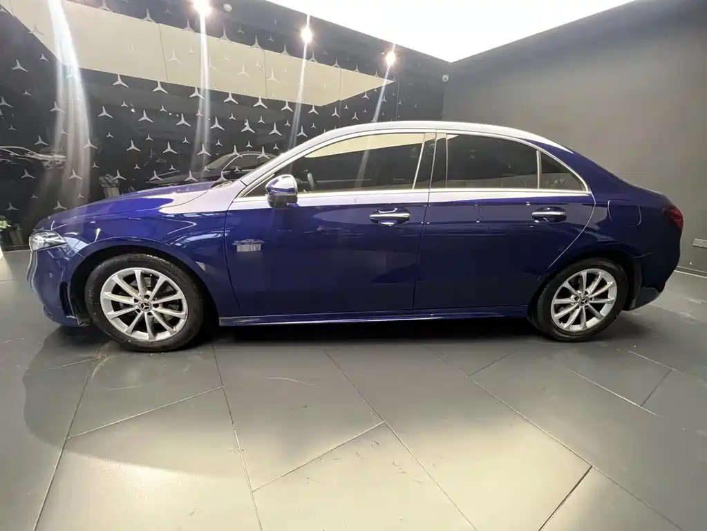 Mercedes-Benz A-Class 2020 — фото 14