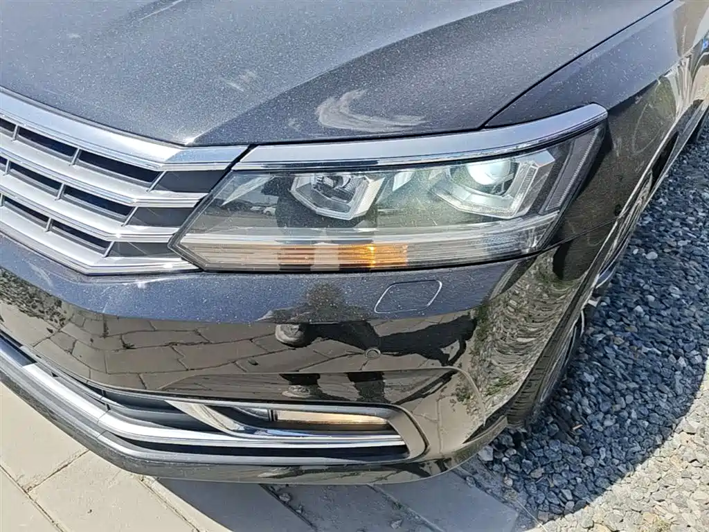 Volkswagen Passat 2018 — фото 24