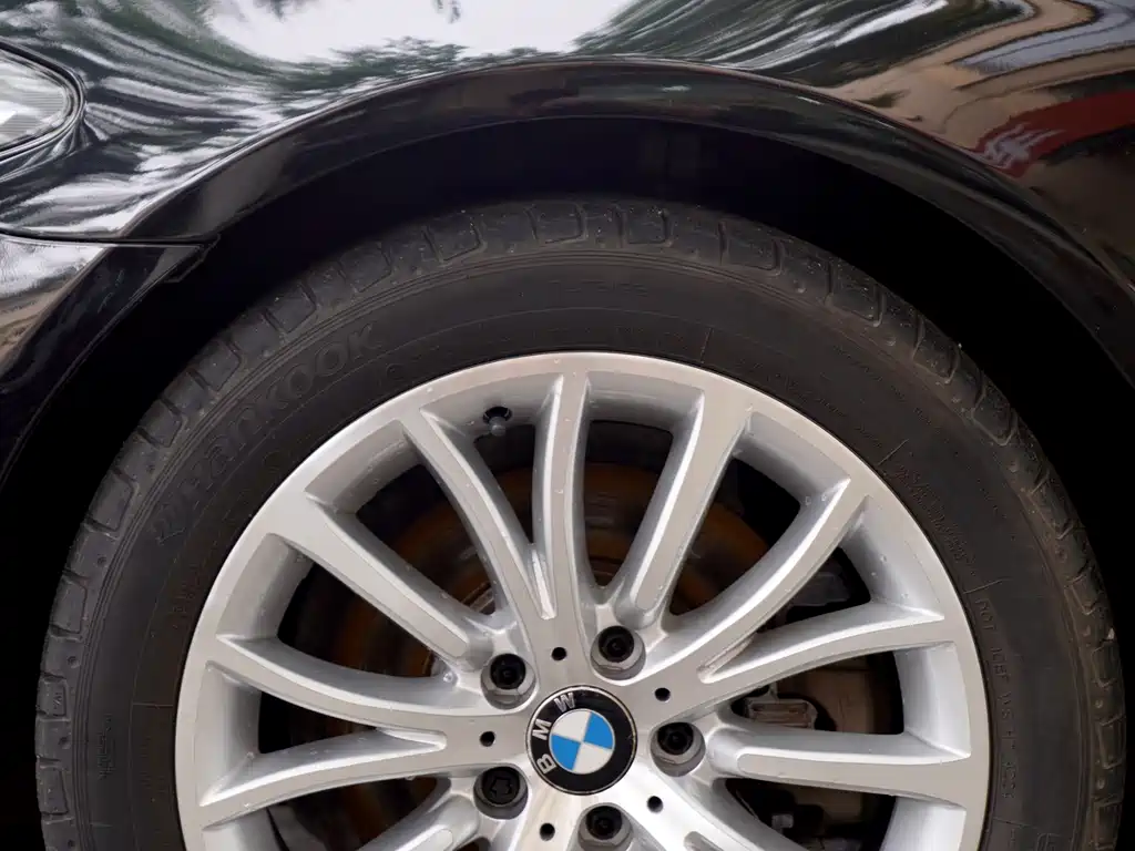 BMW 5 Series 2015 — фото 9