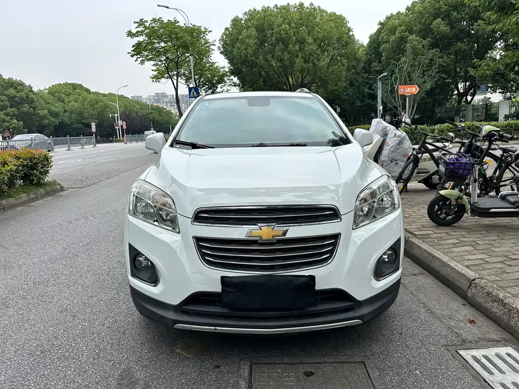 Chevrolet Trax 2015 — фото 2