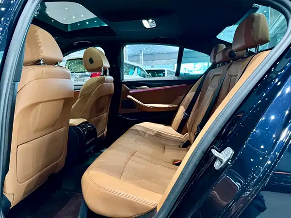 BMW 5 Series 2022