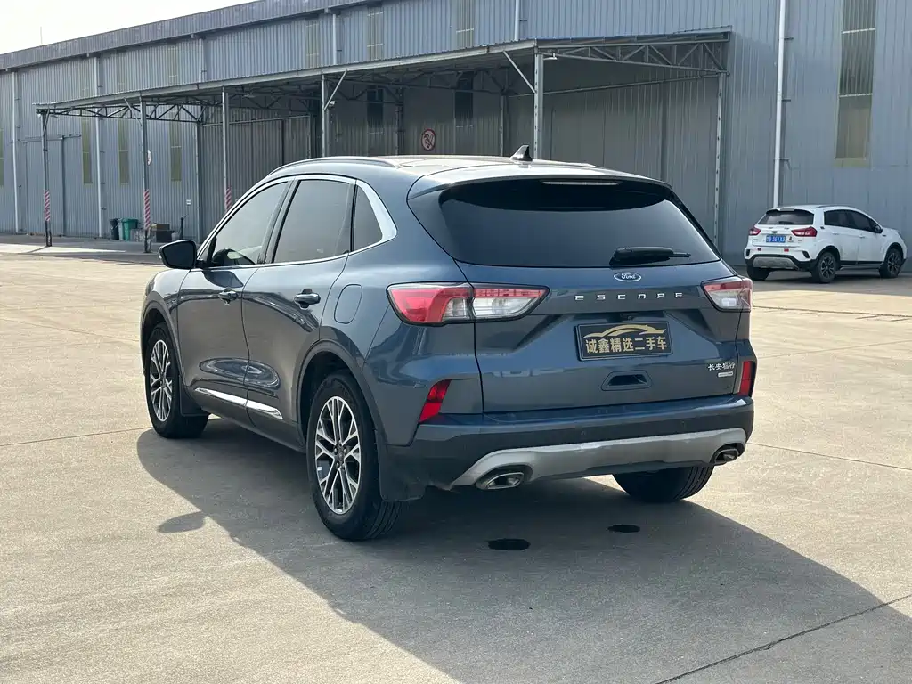 Ford Escape 2021 — фото 11