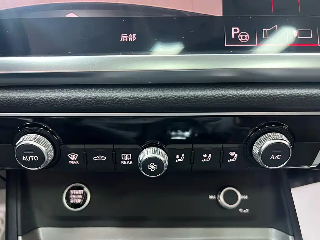 Audi Q3 2022 — фото 15