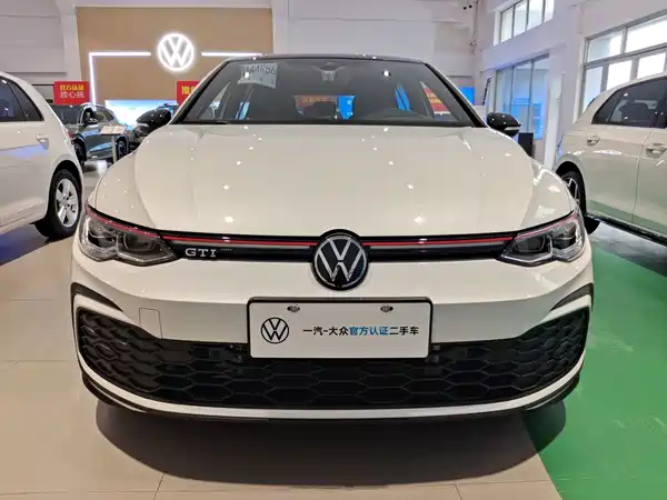 Volkswagen Golf GTI 2025