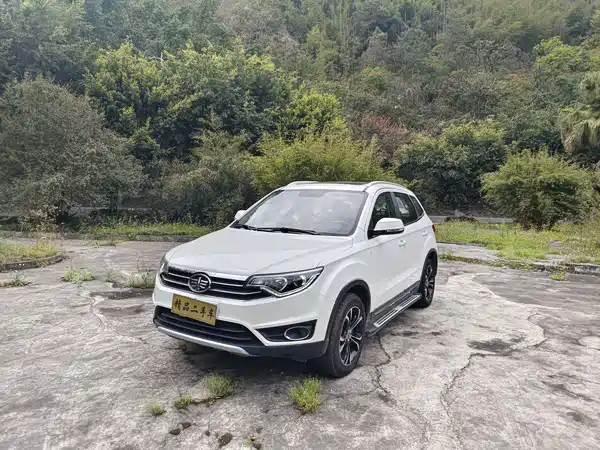 FAW Senya R7 2017