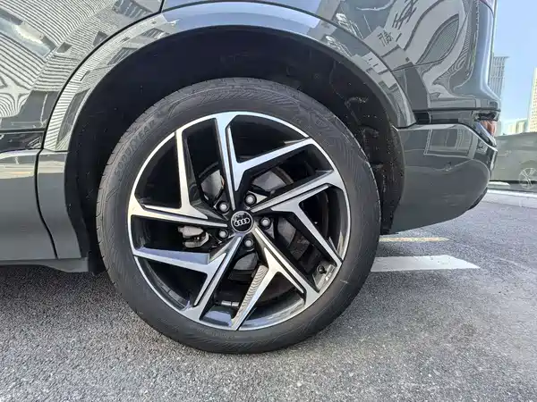 Audi Q6L Sportback E-Tron 2025