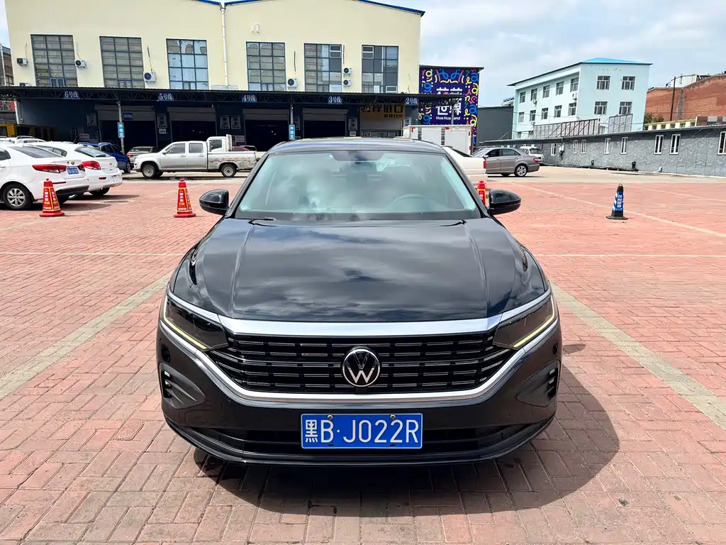 Volkswagen Passat 2022