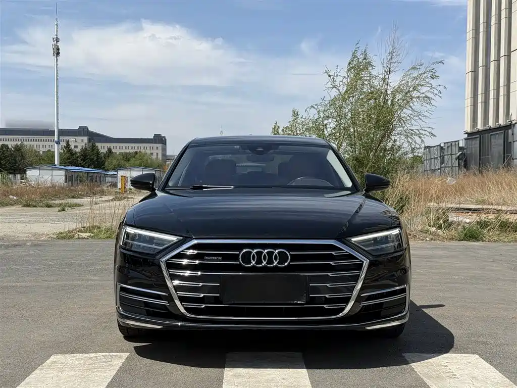 Audi A8 2021 — фото 4