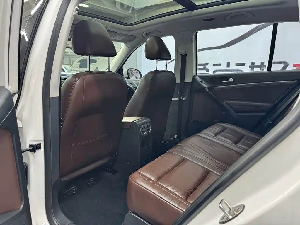 Volkswagen Tiguan 2015 — фото 15
