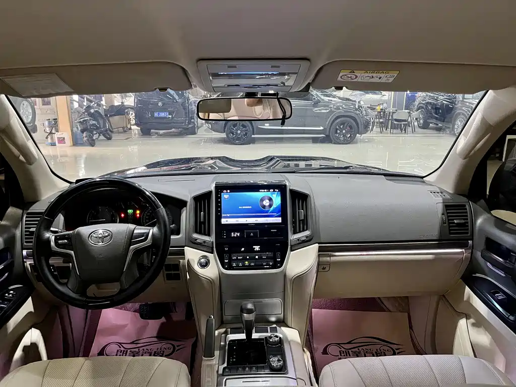 Toyota Land Cruiser 2019 — фото 11