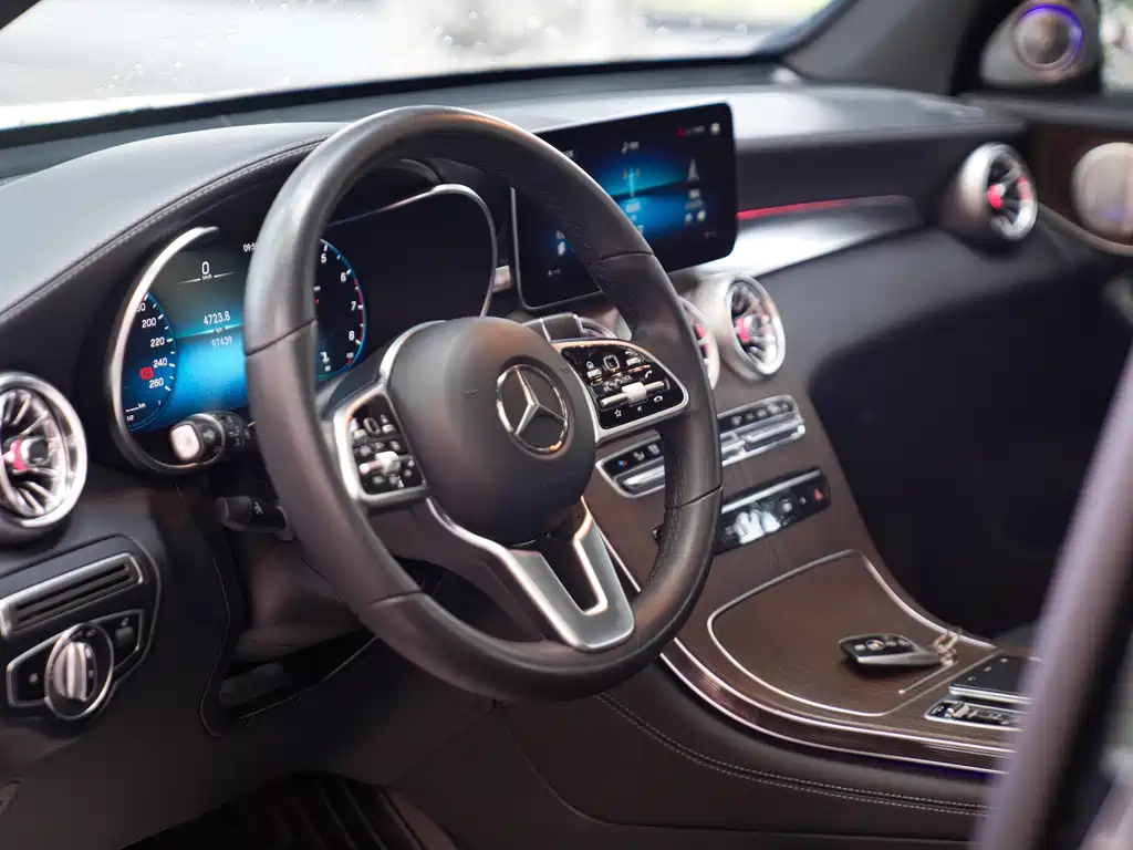 Mercedes-Benz GLC 2020 — фото 21