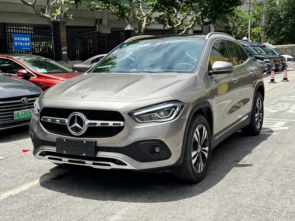 Mercedes-Benz GLA 2023