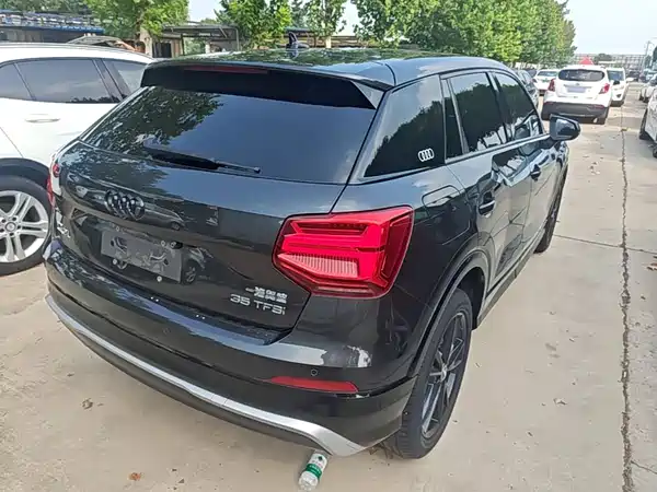 Audi Q2L 2021