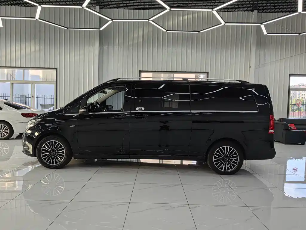 Mercedes-Benz V-Class 2018 — фото 4