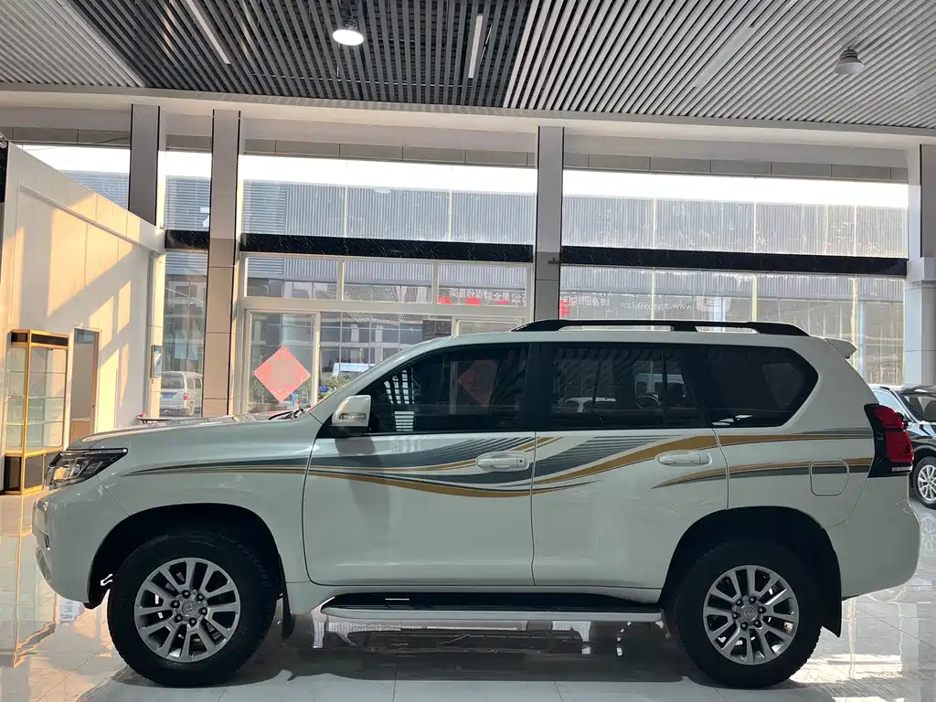Toyota Prado 2019 — фото 3