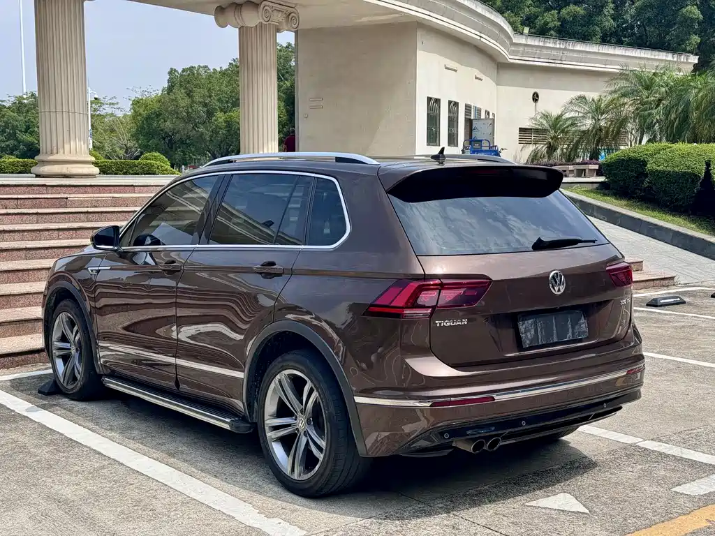 Volkswagen Tiguan 2017 — фото 12