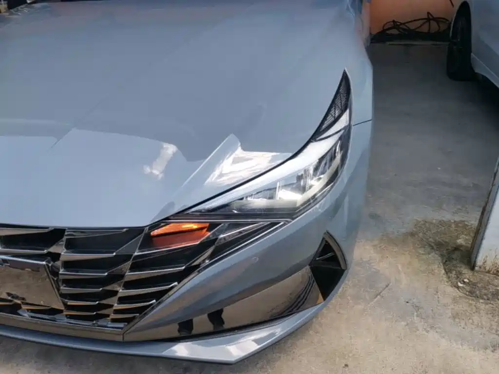 Hyundai Elantra 2023 — фото 24