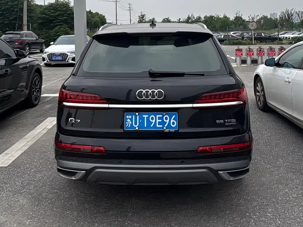 Audi Q7 2021 — фото 4