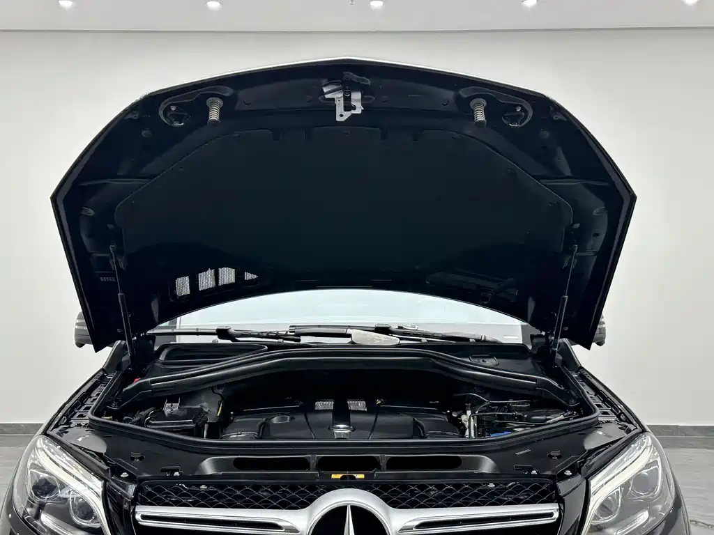 Mercedes-Benz GLE 2017 — фото 26