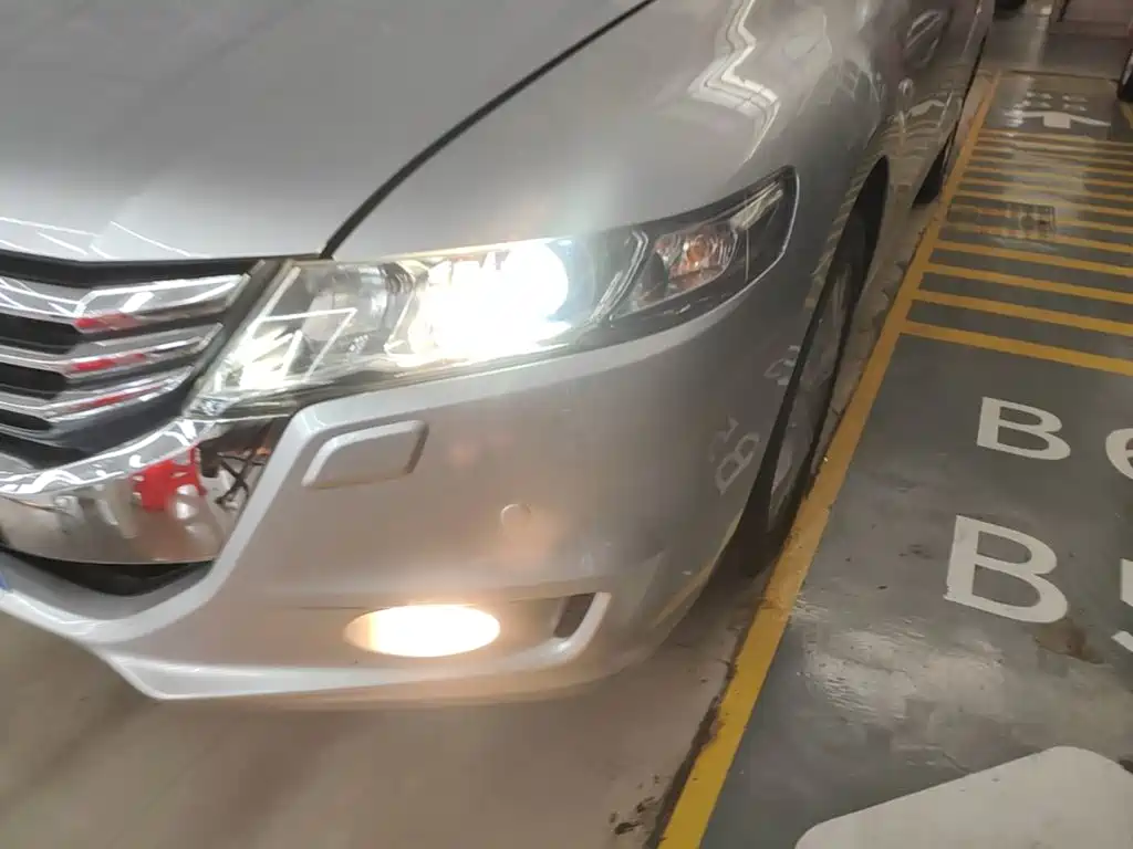 Honda Odyssey 2015 — фото 24