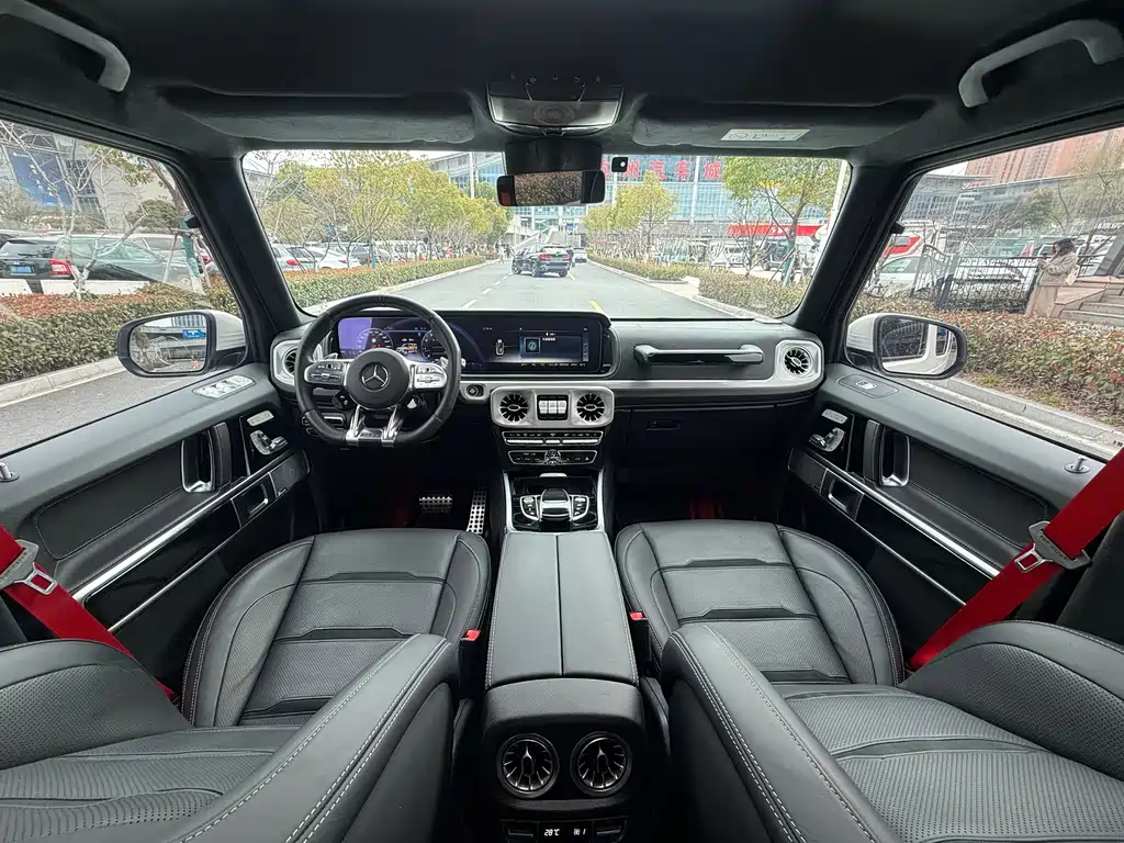 Mercedes-Benz G-Class AMG 2025 — фото 8