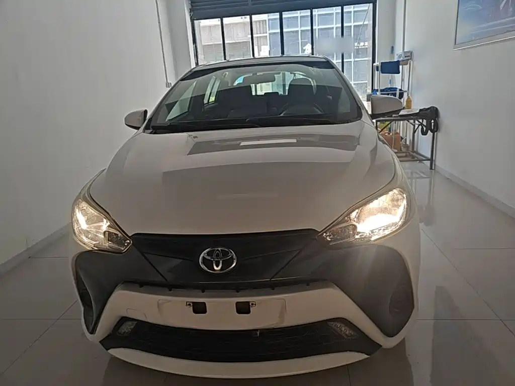 Toyota Yaris L 2017