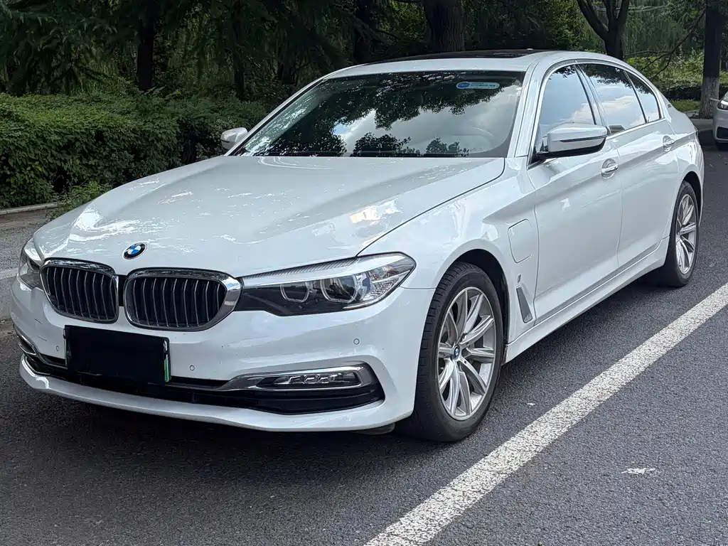 BMW 5 Series New Energy 2018 — фото 1