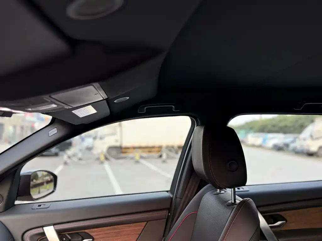 Land Rover Discovery Sport 2022 — фото 25
