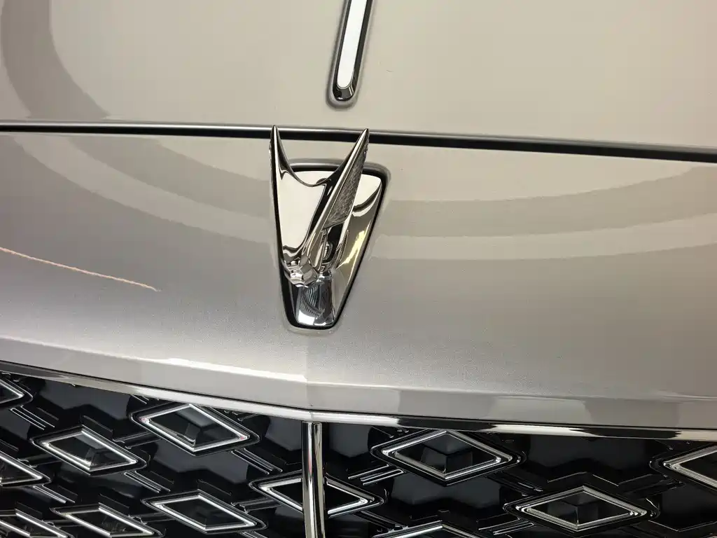 Bentley Flying Spur — фото 3