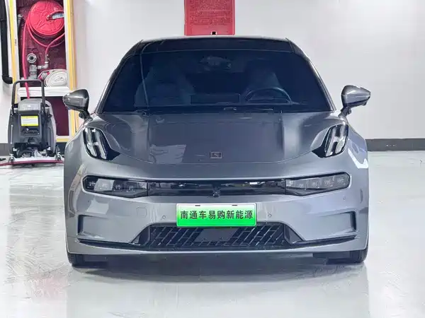 Zeekr 001 2022