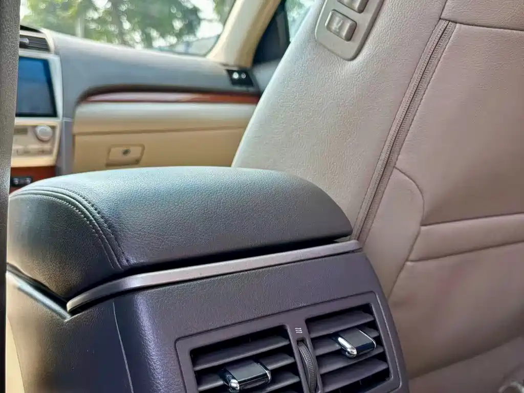 Toyota Camry 2014 — фото 15
